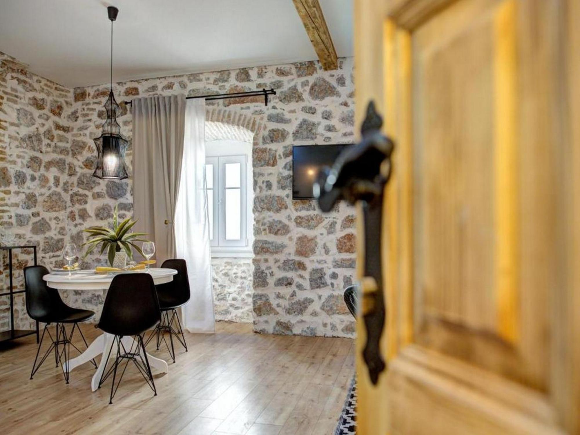 History House Moja Ti 1830 In Old Town Senj Hotell Senj  Rum bild