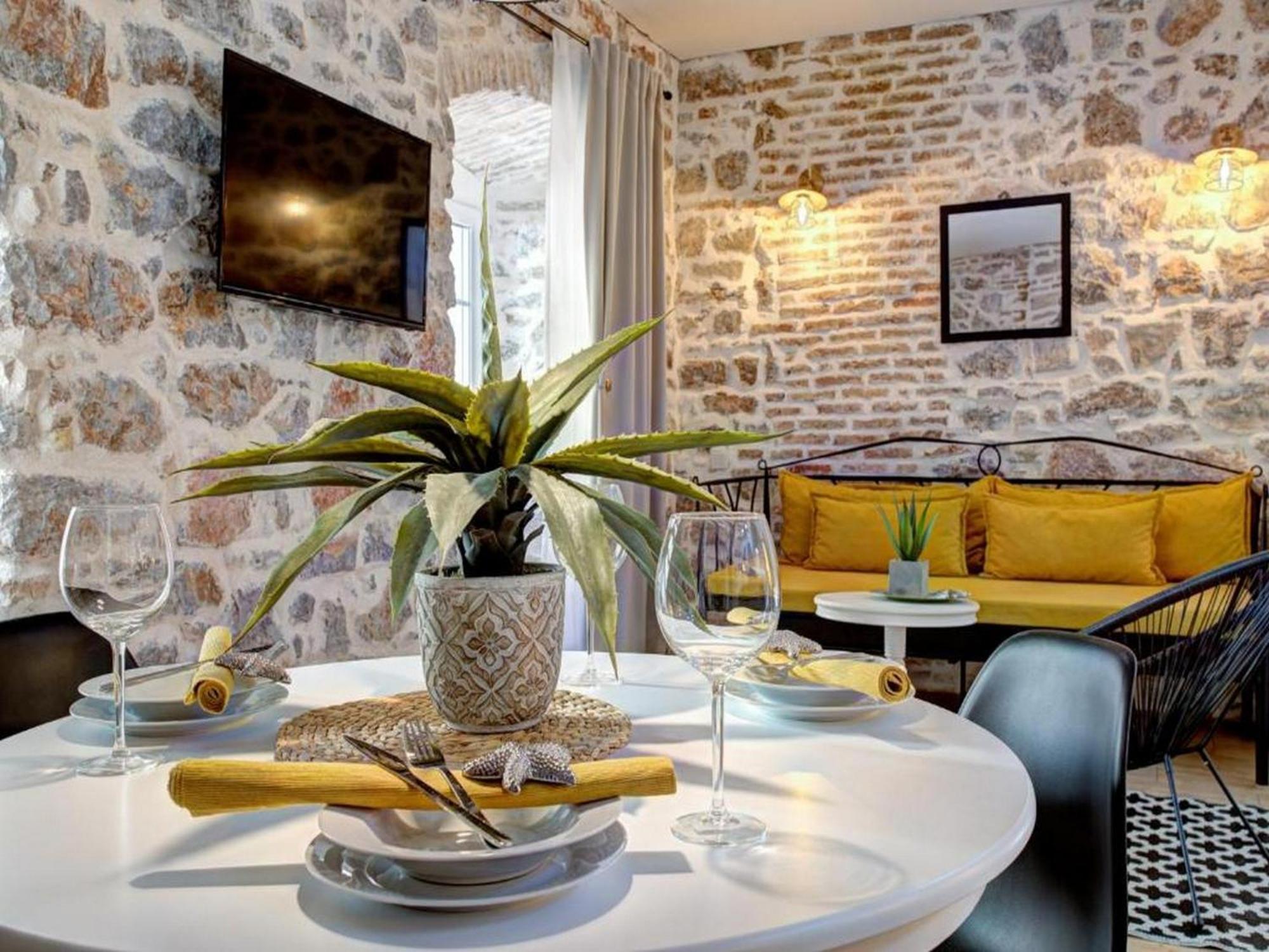 History House Moja Ti 1830 In Old Town Senj Hotell Senj  Rum bild
